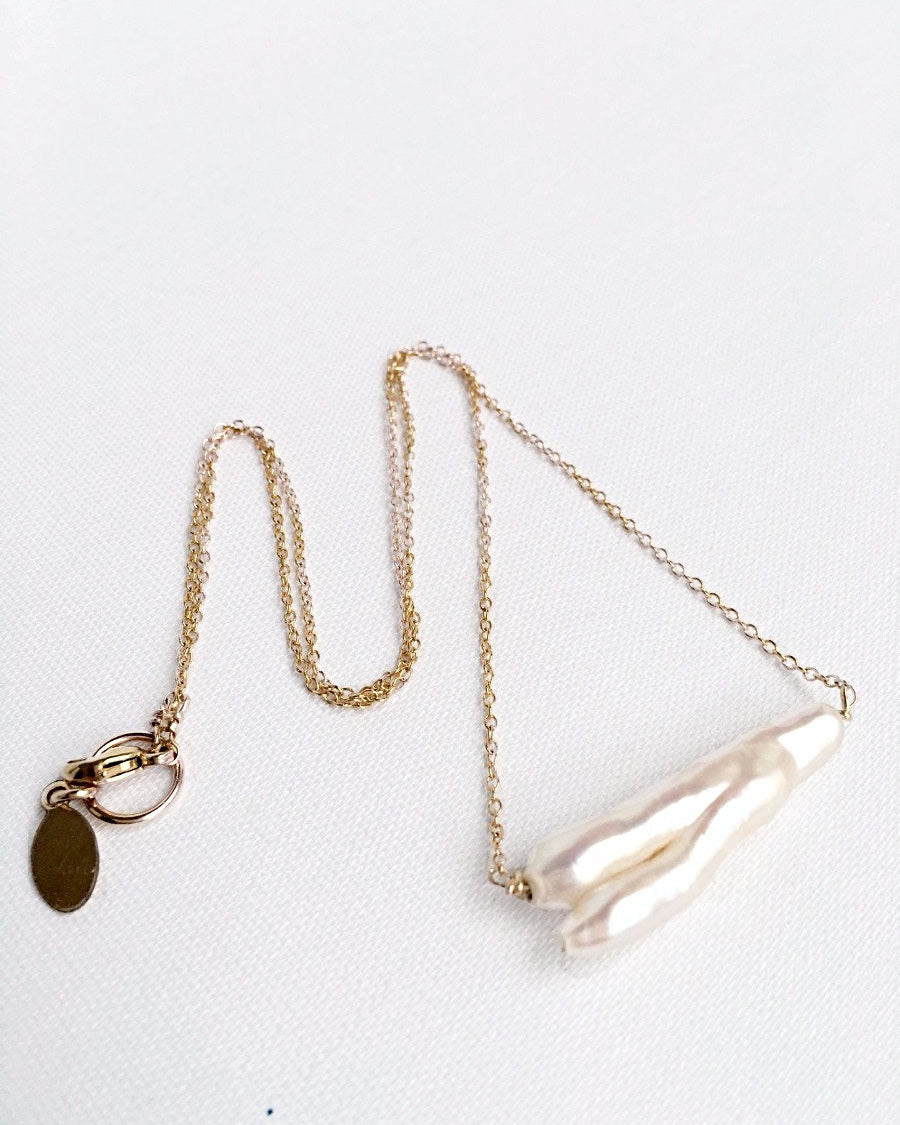Biwa Stick Freshwater Pearl Necklace in Gold - MILK VELVET PEARLS