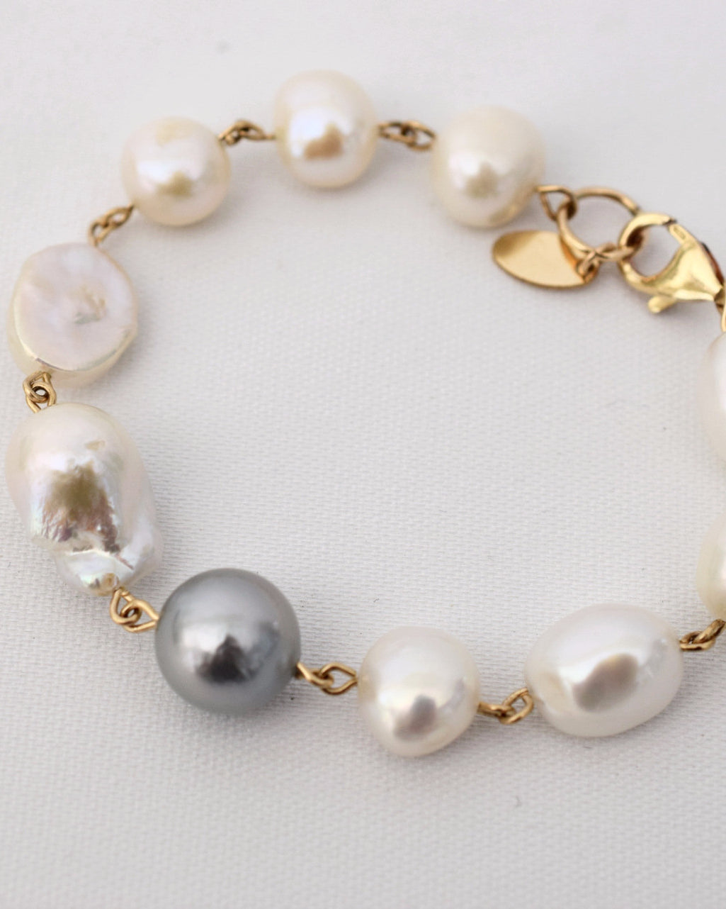Pearl Medley Bracelet - MILK VELVET PEARLS