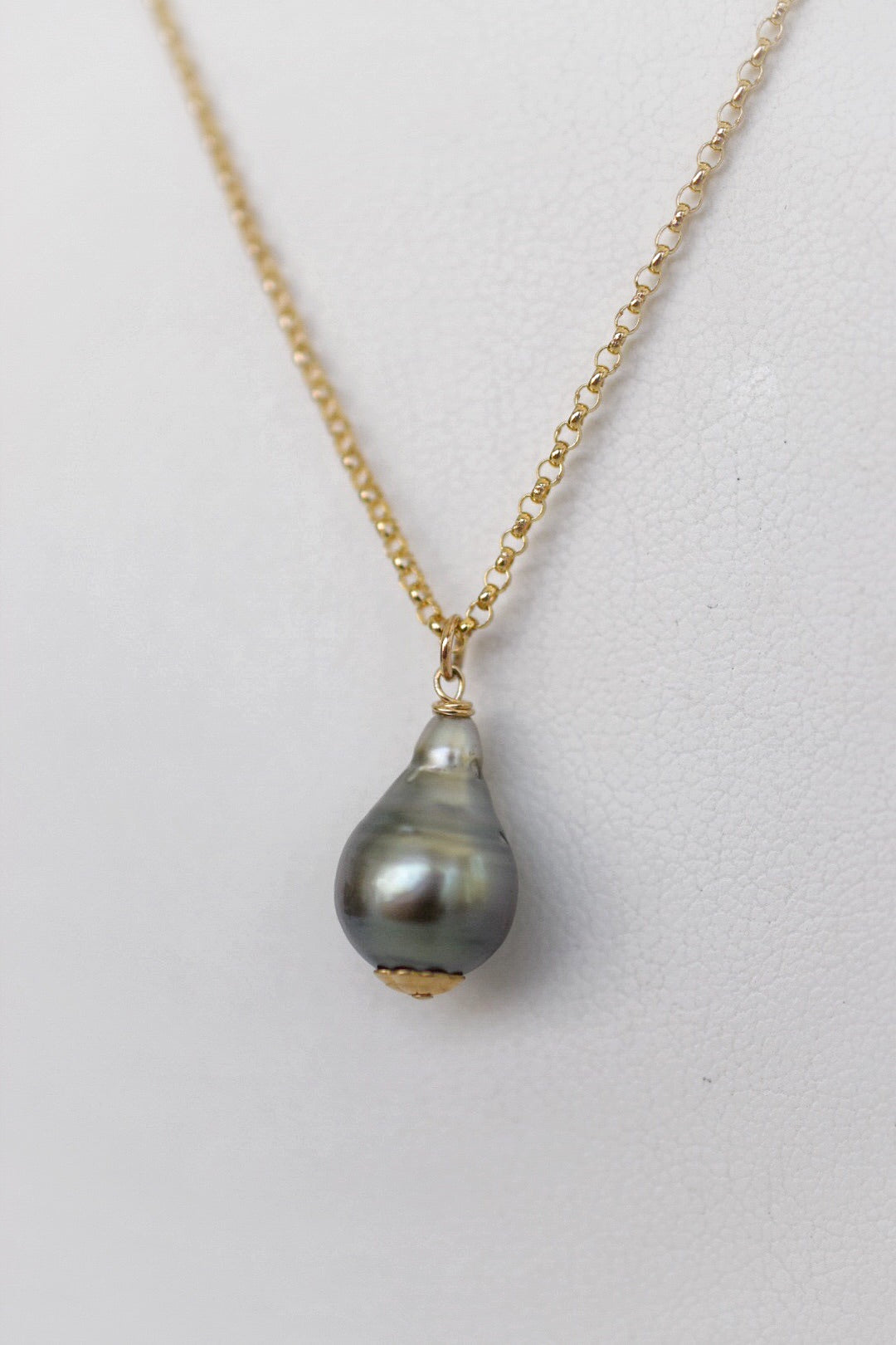 Tahitian Pearl ~ Simple 14k GF Chain Necklace - MILK VELVET PEARLS