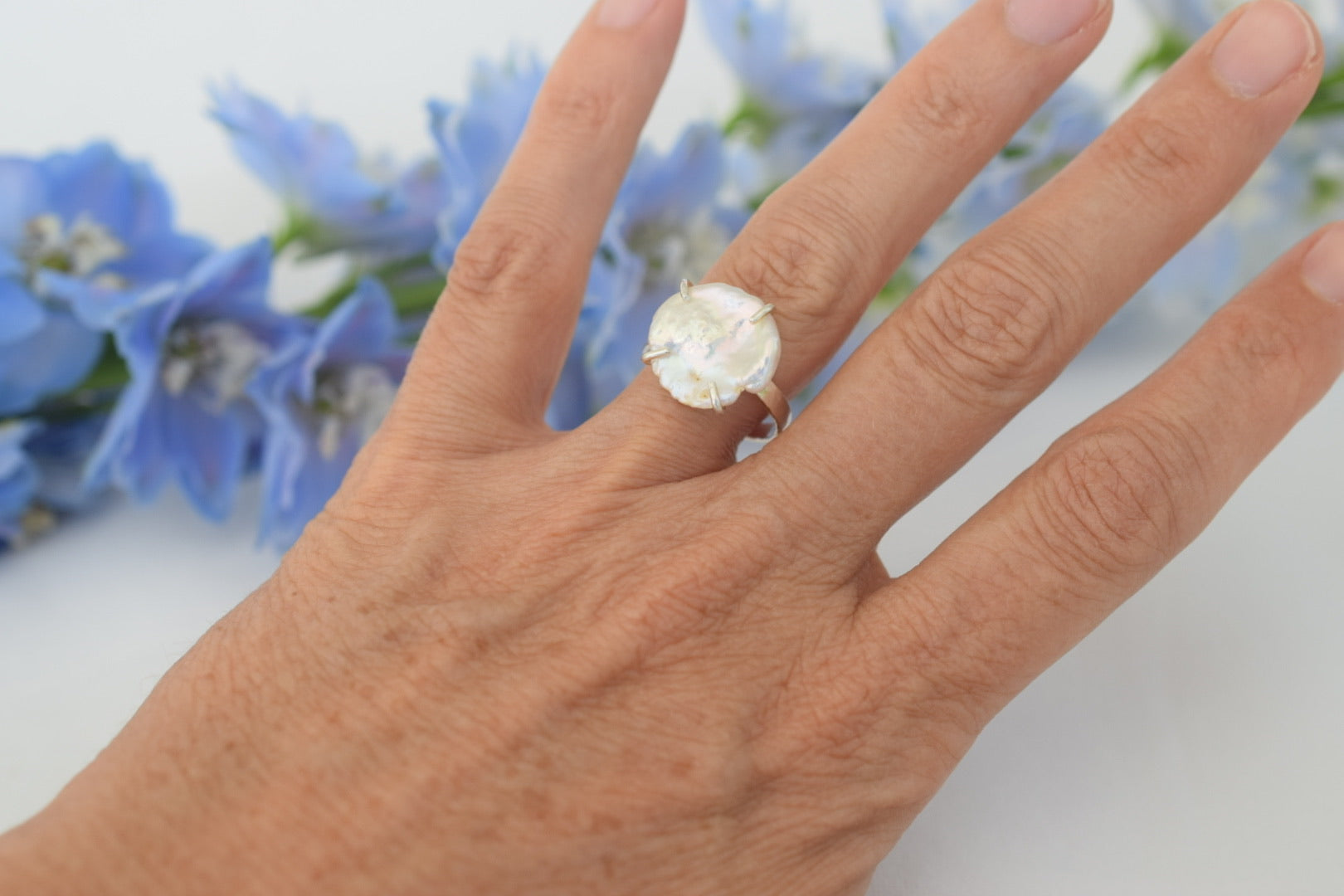 Lily Blossom - Dainty Keshi Pearl Ring, 14k gold filled - MILK VELVET PEARLS