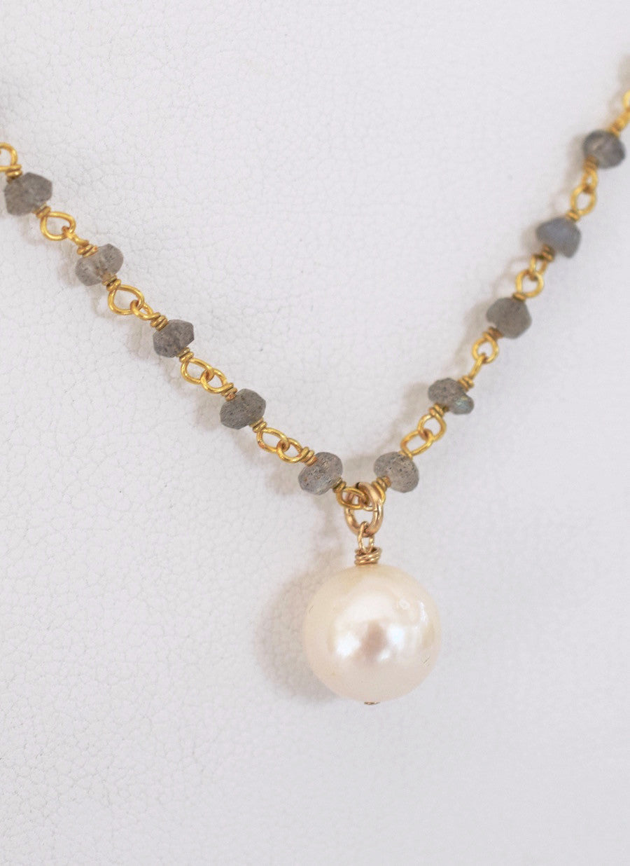 Gemstone rosary chain with pearl pendant, gold rosary chain necklace, gemstone and pearls, artistic pearls, trendy pearl jewelry