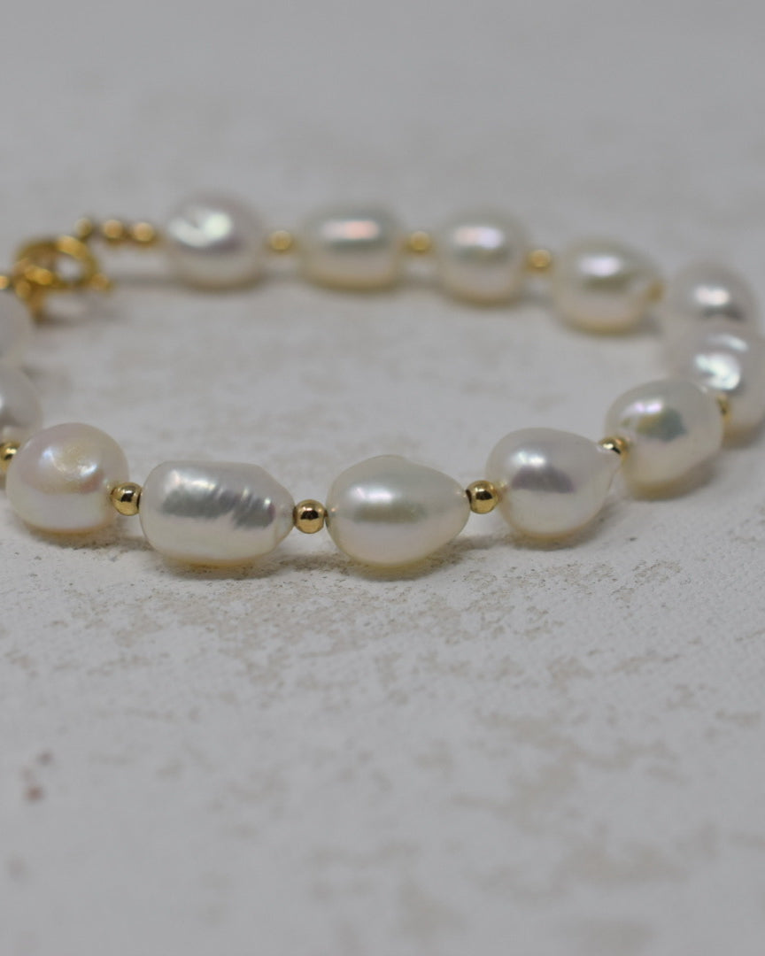 Peace in Thy Strength :: White Pearl Bracelet - MILK VELVET PEARLS