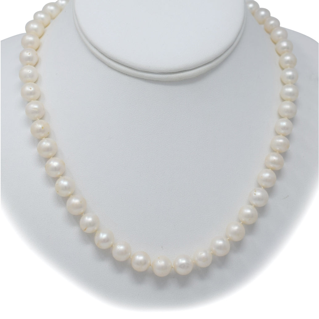 Beholden - Classic Pearl Strand Necklace - MILK VELVET PEARLS