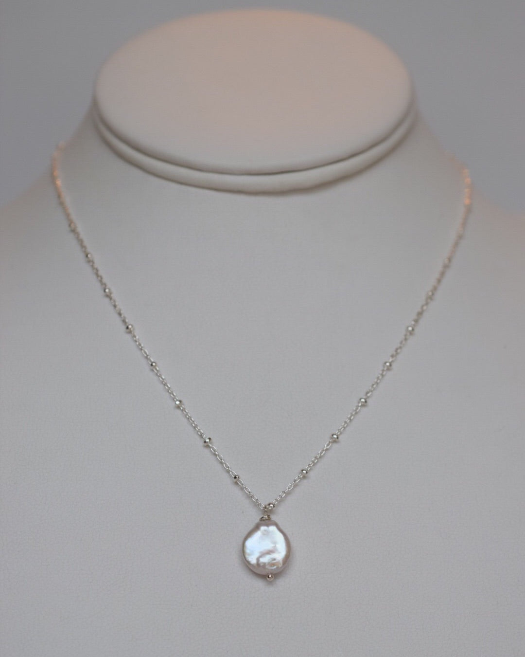 Dainty Coin Pearl Necklace - MILK VELVET PEARLS