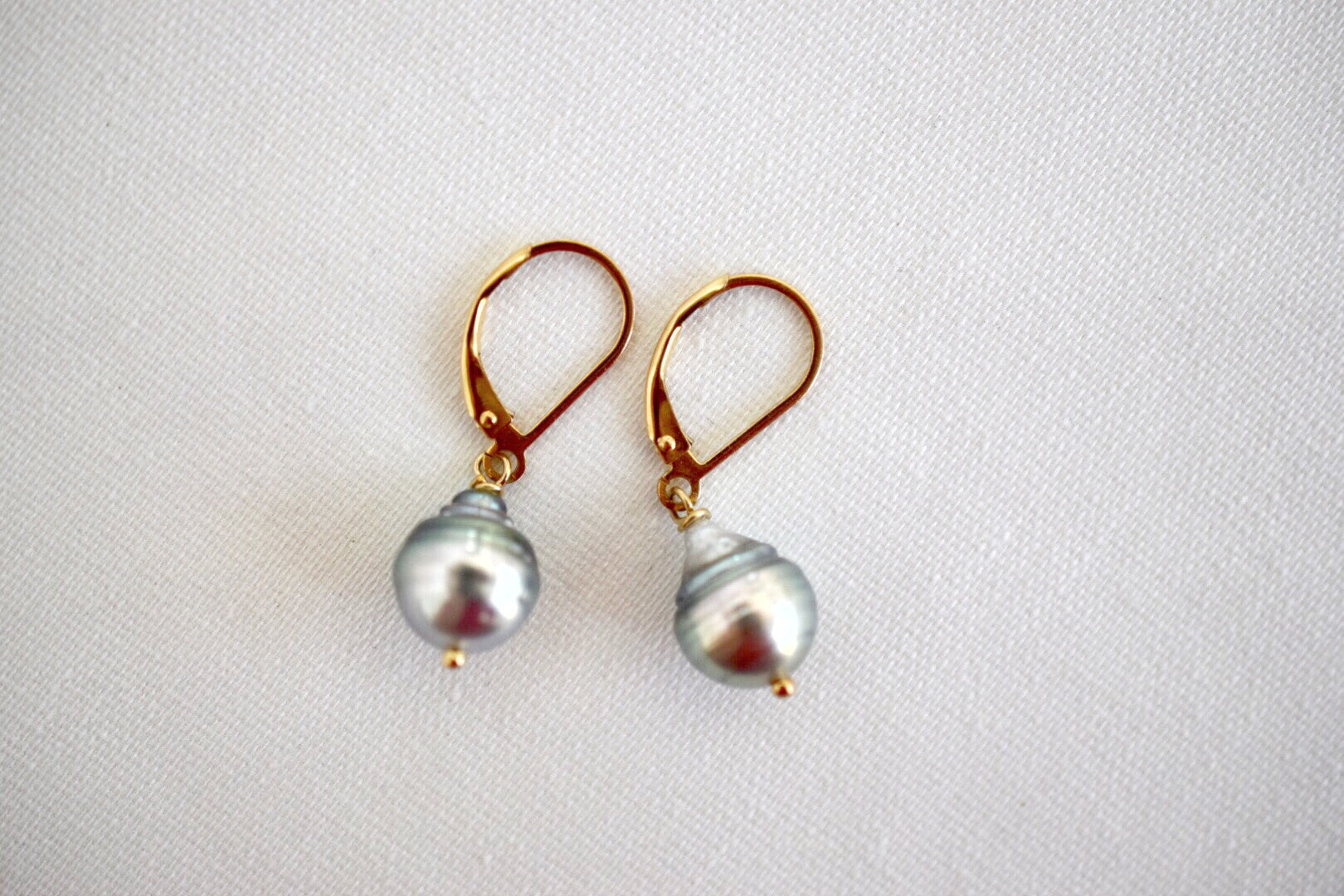 DELIGHTED: Tahitian Pearls Earrings - MILK VELVET PEARLS