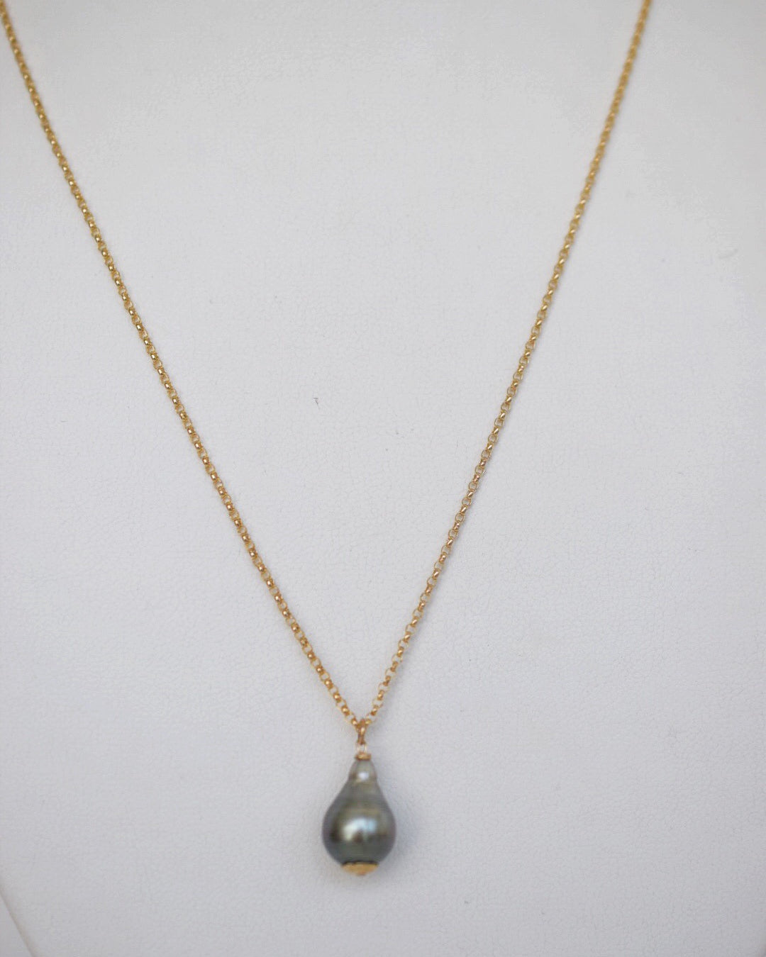 Tahitian Pearl ~ Simple 14k GF Chain Necklace - MILK VELVET PEARLS