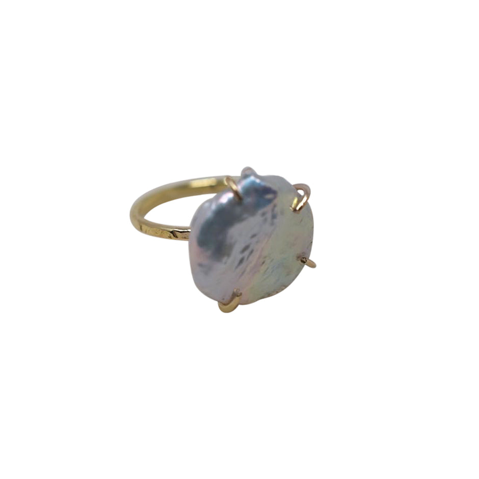 Lily Blossom - Dainty Keshi Pearl Ring. Gold filled. - MILK VELVET PEARLS