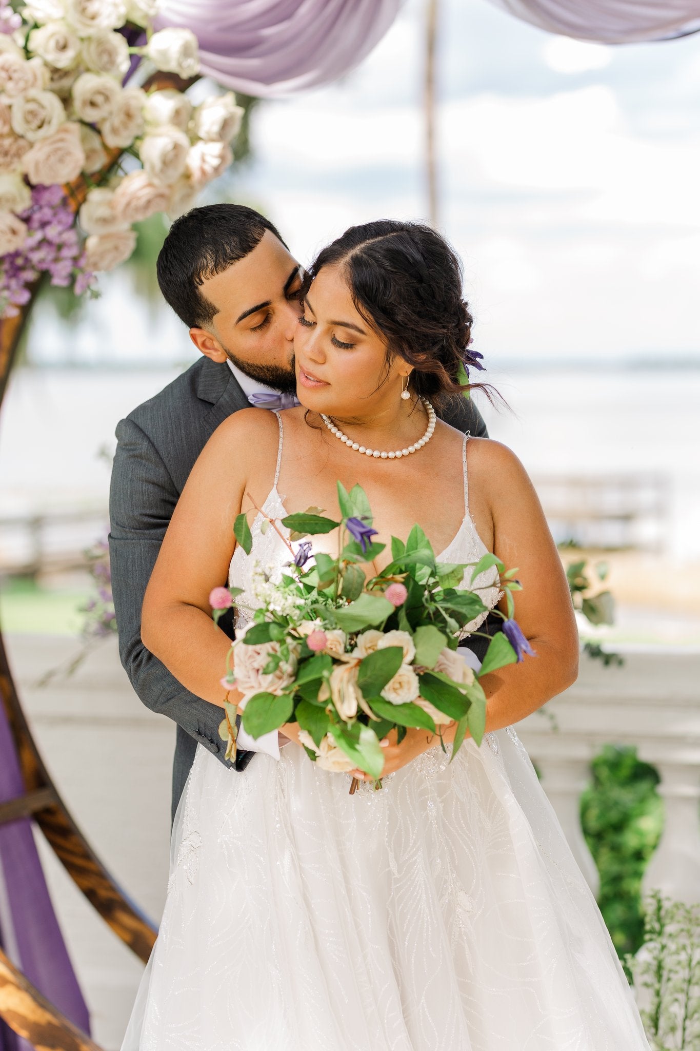 Beholden - Classic Pearl Strand Necklace - MILK VELVET PEARLS